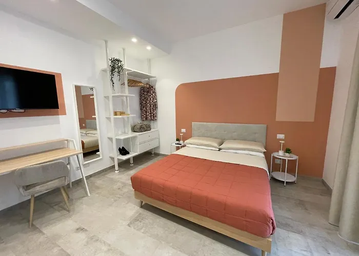 633 Appia Design 4*